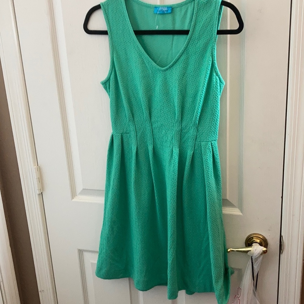 FINAL MARKDOWN LADIES buttons dress small
